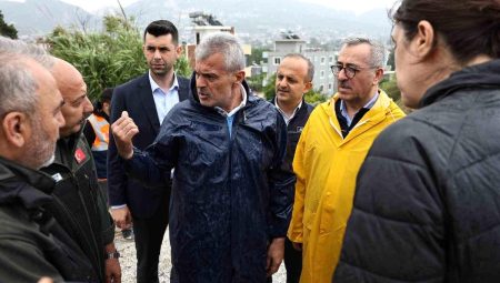 Lider Öntürk, yağıştan etkilenen bölgelerde incelemelerde bulundu