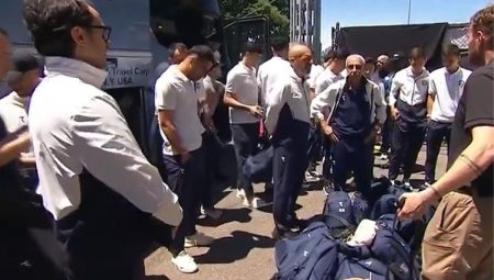 Dünya Kupası öncesi mesken sahibi ABD’den skandal karşılama: Futbolcuları narkotik köpekleri ile aradılar